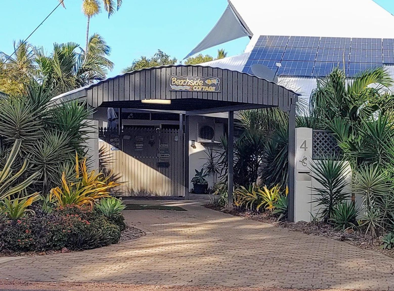 Beachside Cottage - A Private Peaceful Hidden Gem 50M To Beach Nelly Bay ภายนอก รูปภาพ